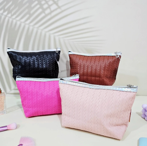 [PL.MA 009496      ] NECESER CON RELIEVE                              